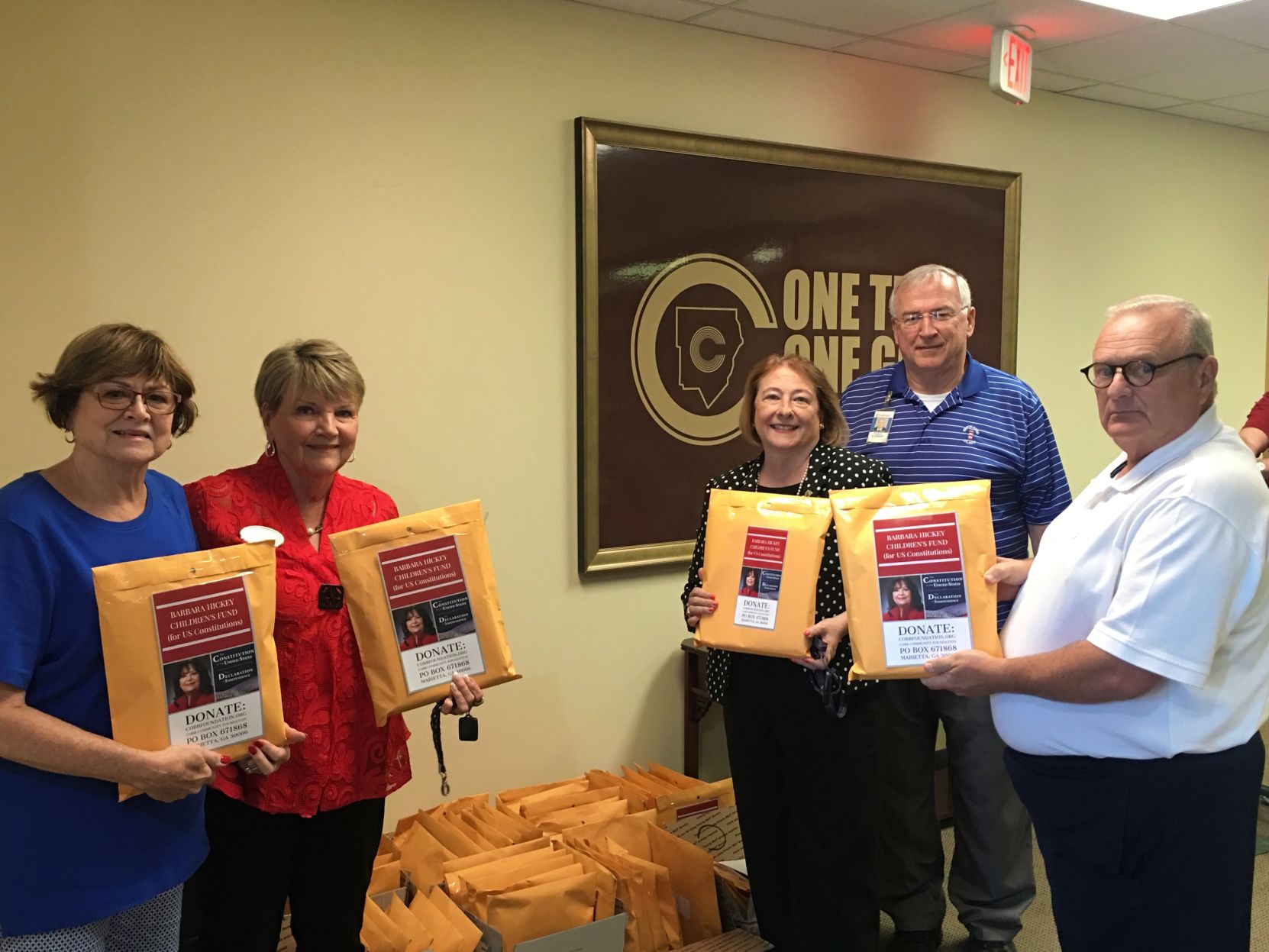 Barbara Hickey Foundation delivers U.S. Constitutions to students